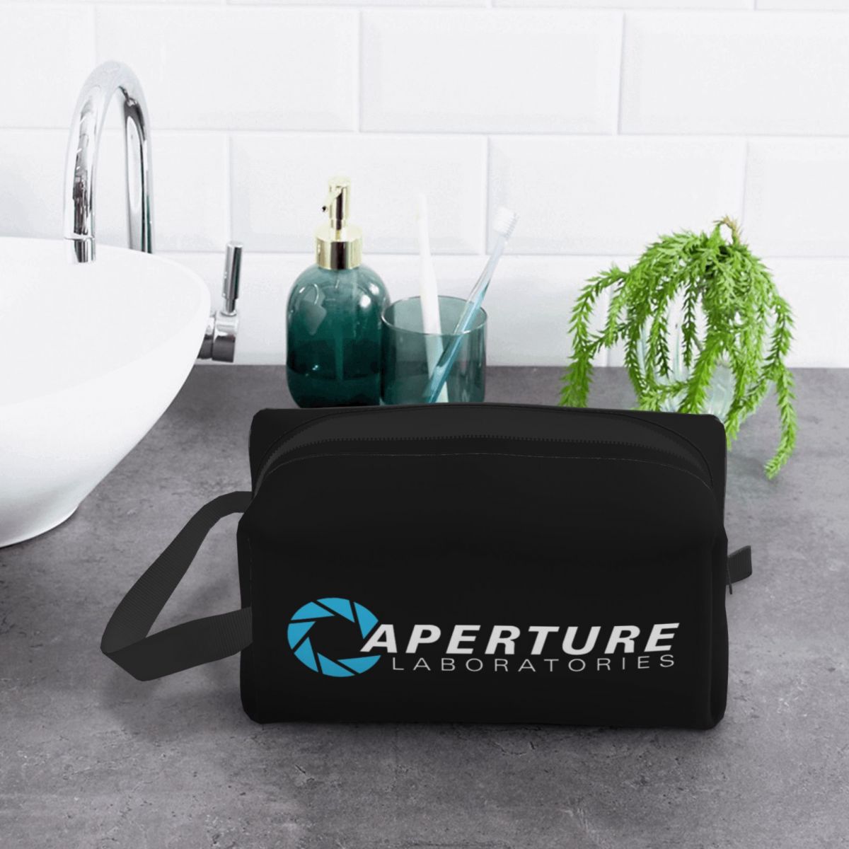Aperture Science Laboratories  - Beauty Lab Makeup recension och pris
