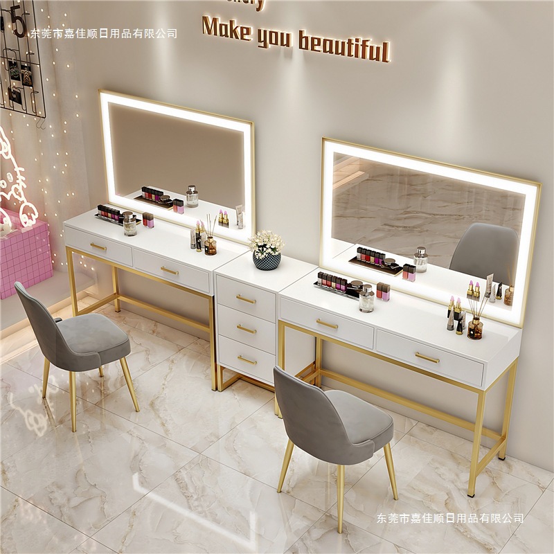 Nail art makeup artist studio  - Beauty Makeup Bridal recension och pris